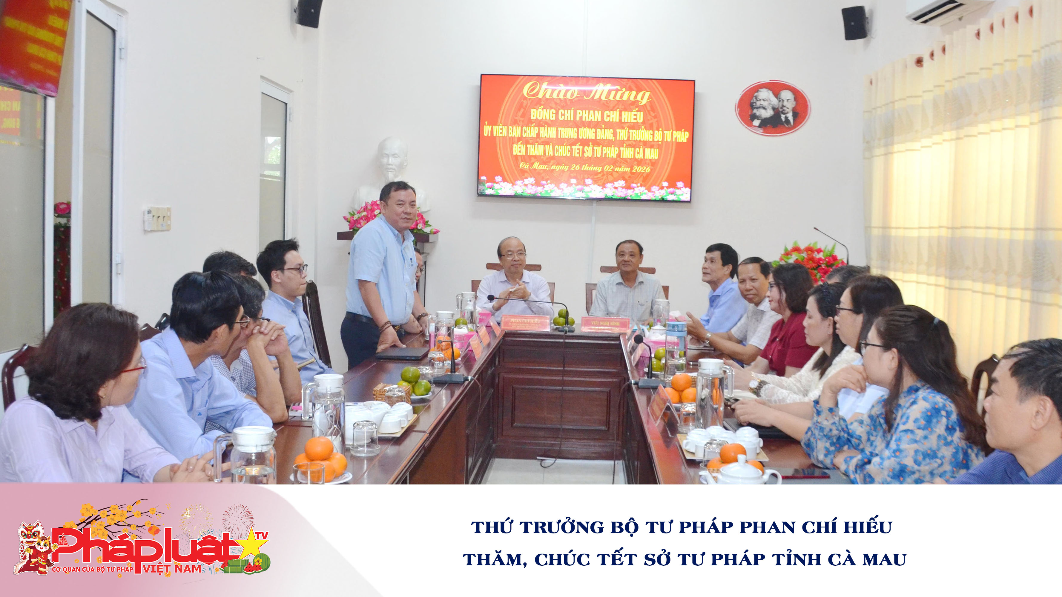 Thứ trưởng Bộ Tư pháp Phan Chí Hiếu thăm, chúc Tết Sở Tư pháp tỉnh Cà Mau