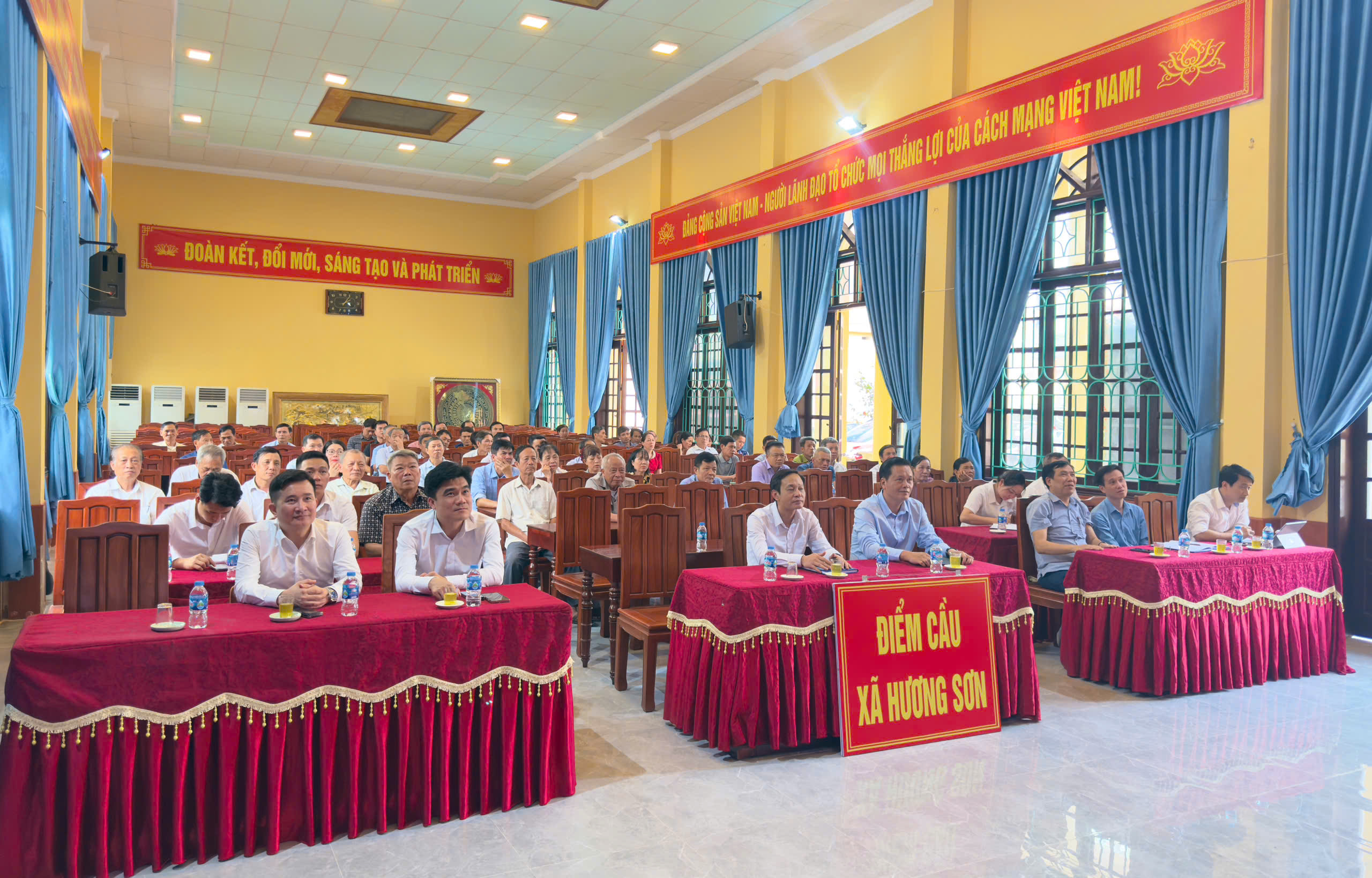 Hà Nội: Tiếp xúc cử tri 12 xã trước bầu cử đại biểu Quốc hội khóa XVI và HĐND nhiệm kỳ 2026 - 2031