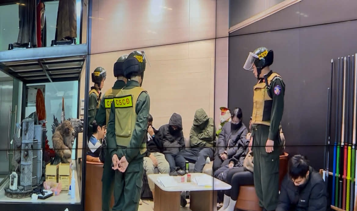 Khởi tố hàng loạt bị can liên quan hệ thống “Xôi Lạc TV”