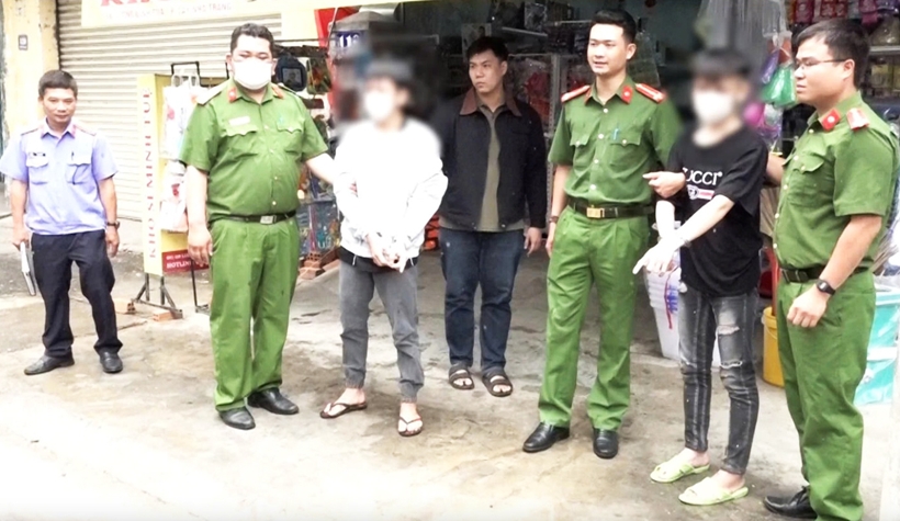 Tạm giữ 2 nghi phạm liên quan vụ án mạng lúc rạng sáng ở Khánh Hoà