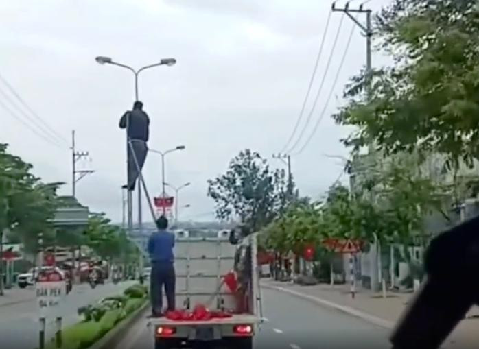 Xử phạt tài xế xe biển xanh chở người 