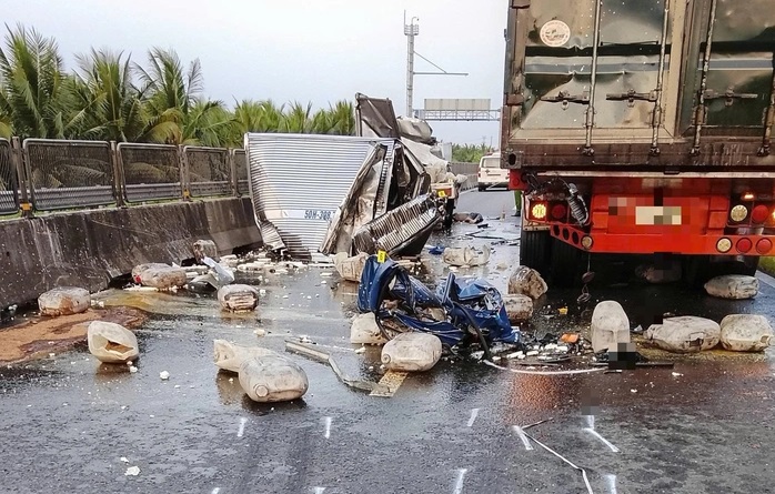 Tai nạn trên tuyến cao tốc Mỹ Thuận - Trung Lương, một người tử vong
