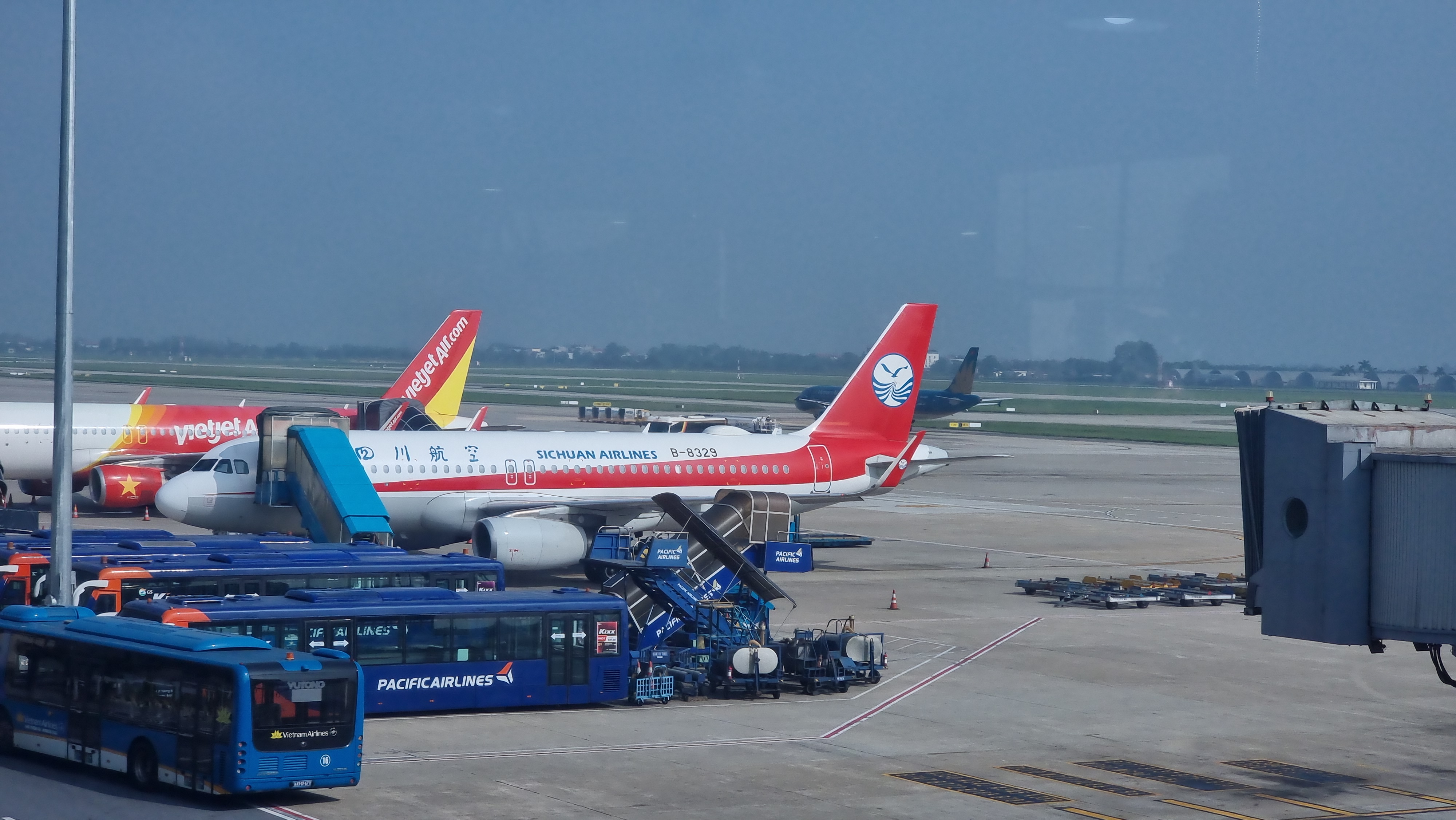 Hàng không trong nước đối mặt  nguy cơ thiếu nhiên liệu