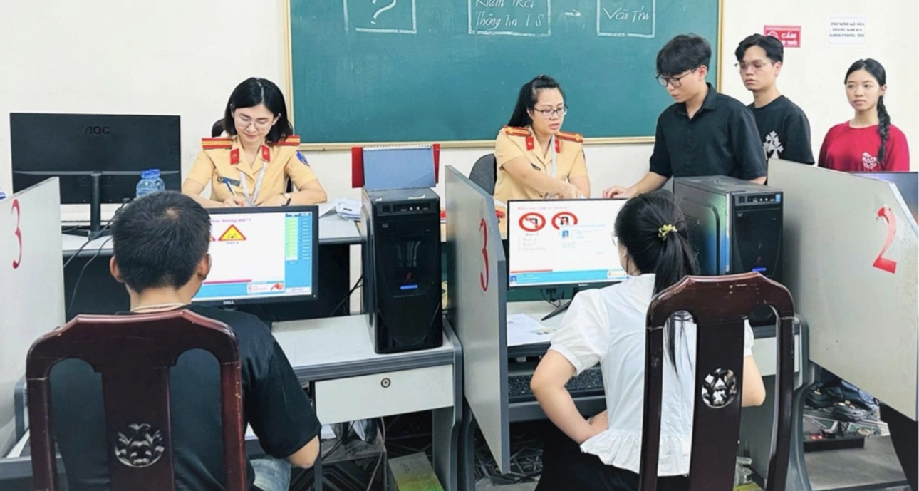 Bản tin An toàn giao thông số 305: Đề xuất học viên phải xem video tai nạn trước khi thi bằng lái