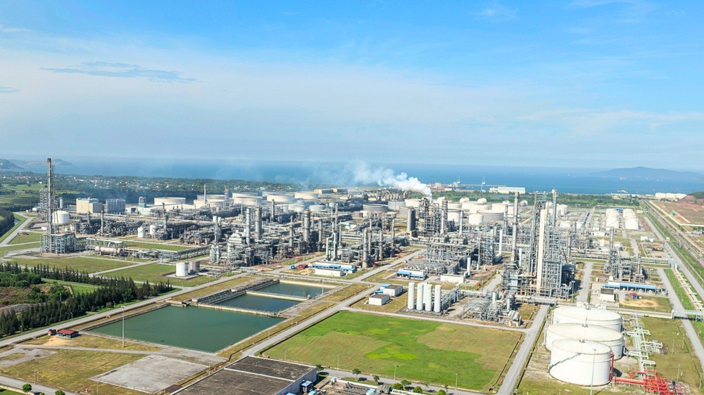 BizNews ngày 25/3/2026: Bộ Công Thương thông tin về 2 nhà máy lọc dầu Dung Quất và Nghi Sơn