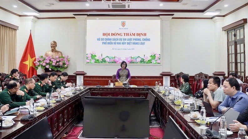 Thẩm định Hồ sơ chính sách dự án Luật Phòng, chống phổ biến vũ khí hủy diệt hàng loạt