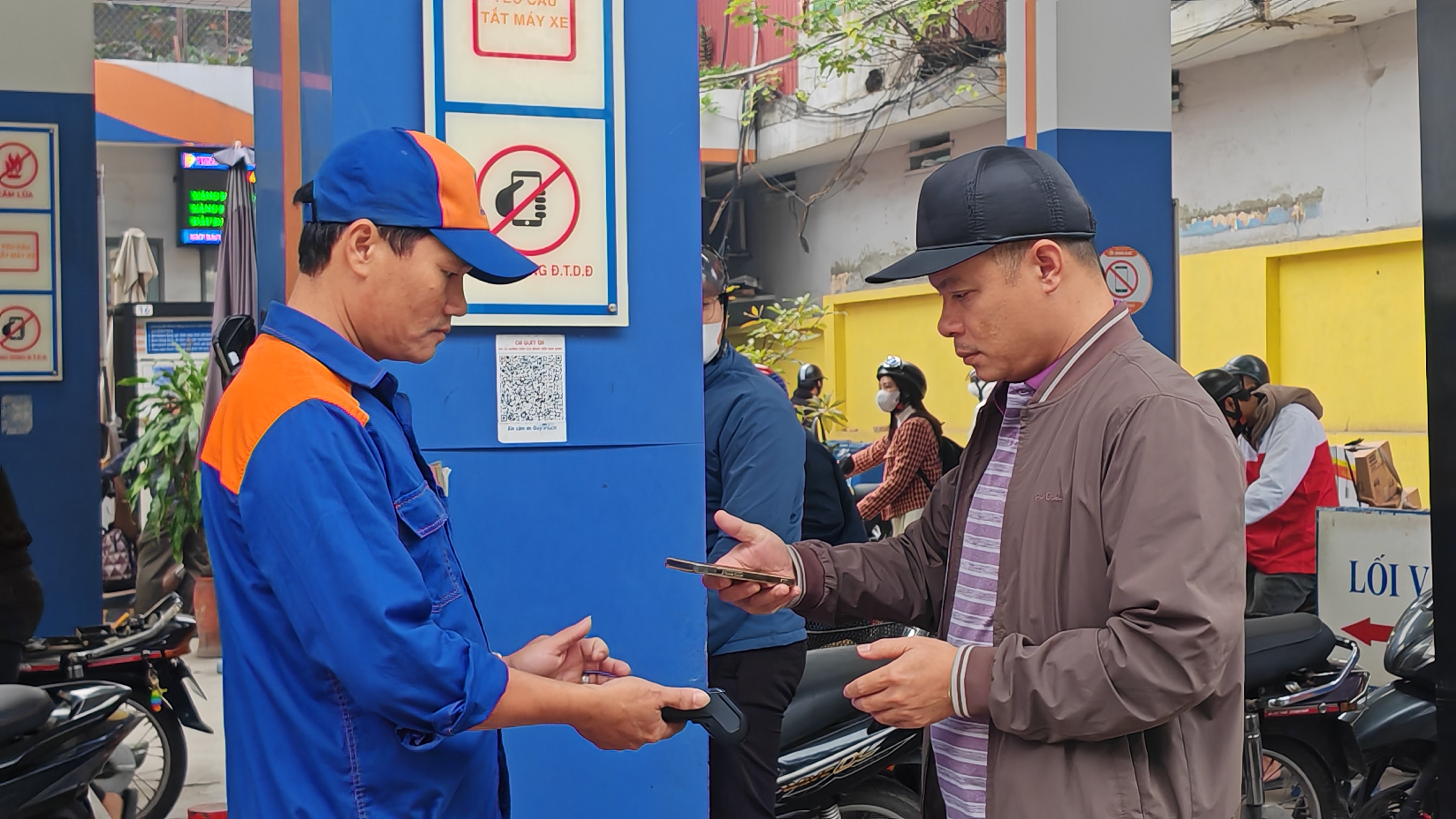 Đề xuất quy định về tạm ứng ngân sách cho Quỹ Bình ổn giá xăng dầu