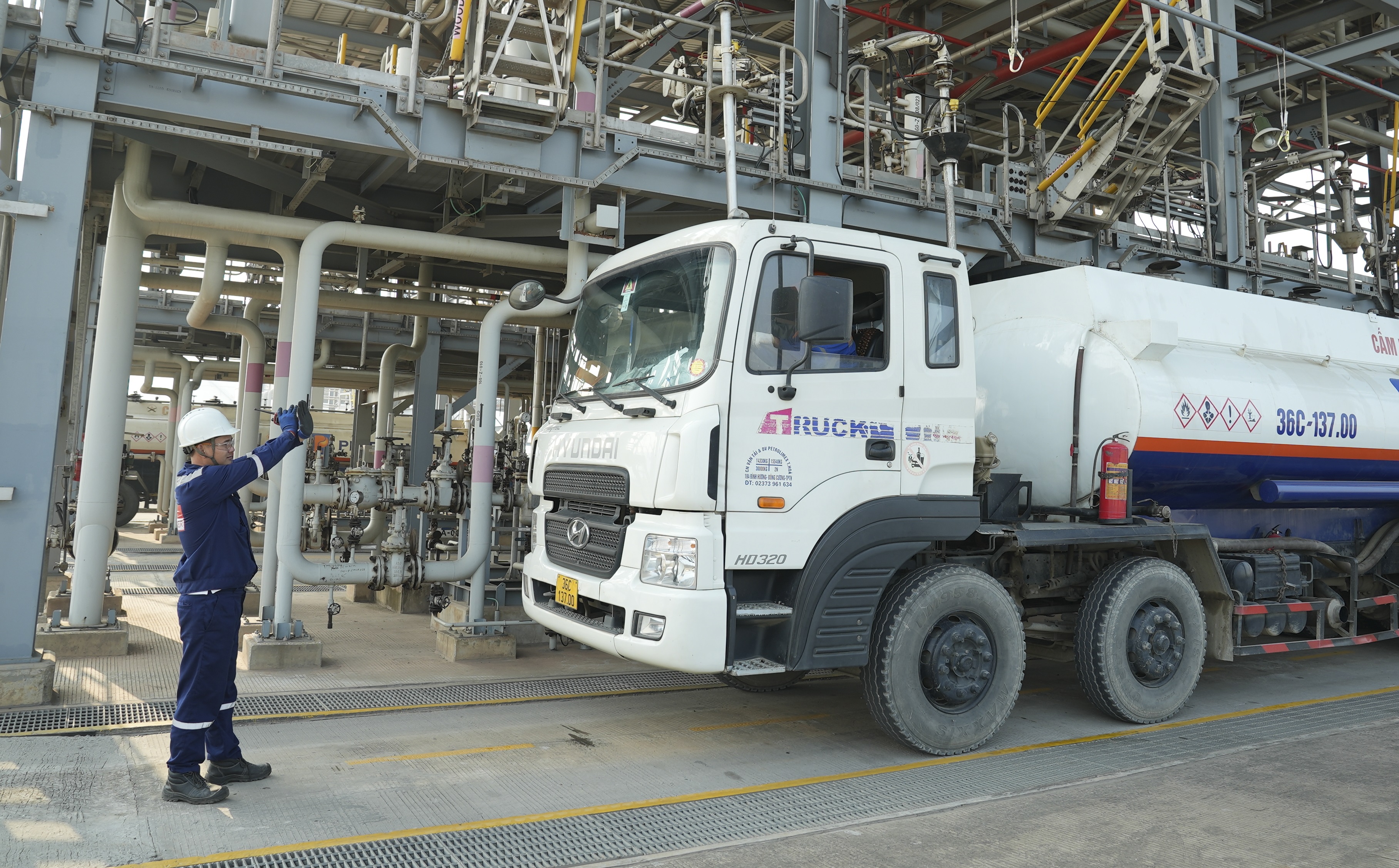 BizNews ngày 8/4/2026: Đề xuất kéo dài thời hạn giảm thuế nhập khẩu xăng dầu về 0% đến hết tháng 6