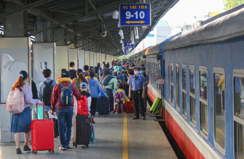 Bản tin An toàn Giao thông số 307: Mở bán vé tàu hè 2026, tăng chuyến nhiều tuyến du lịch