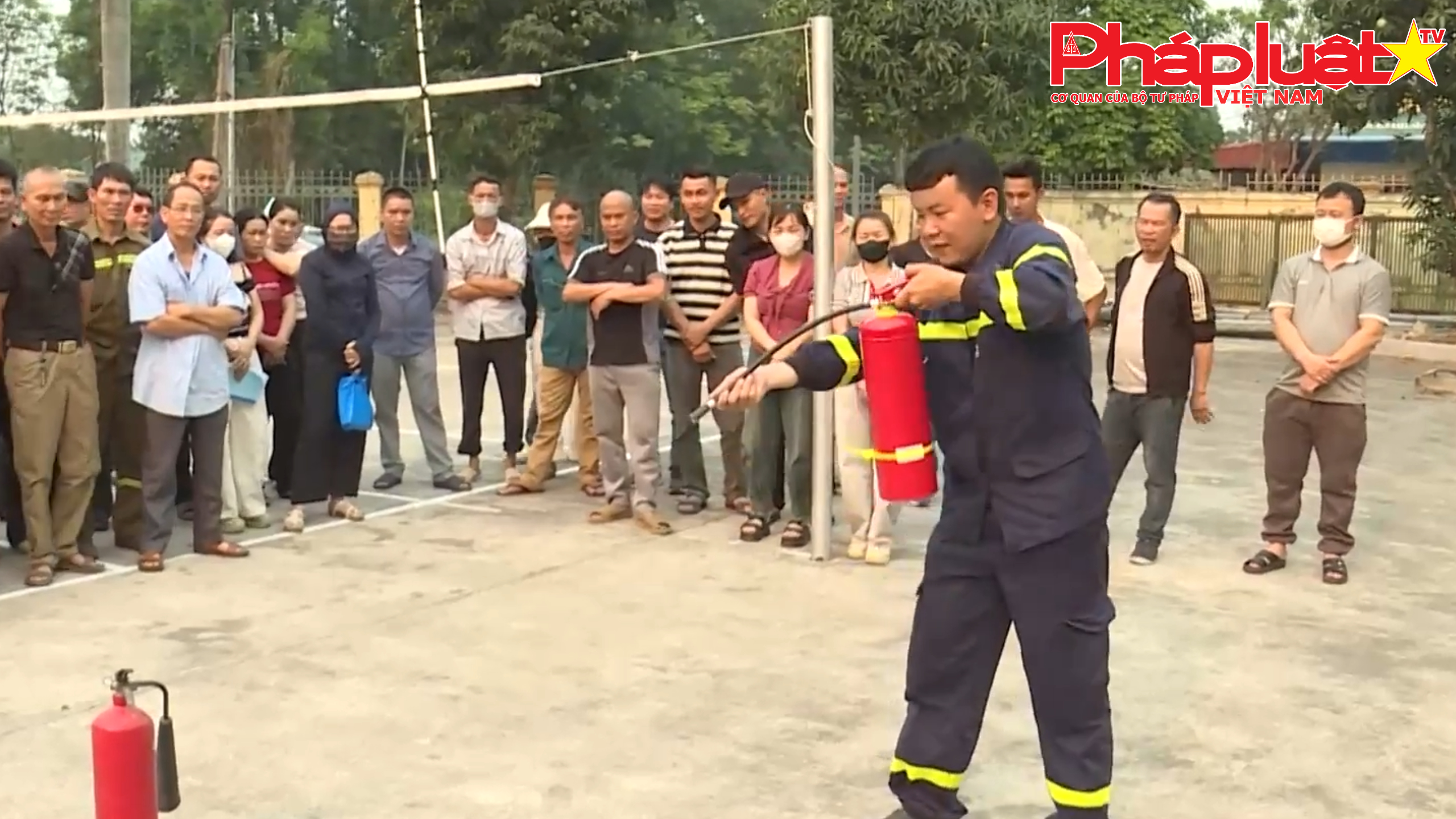 Tập huấn phòng cháy chữa cháy và cứu nạn cứu hộ cho các chủ cơ sở kinh doanh