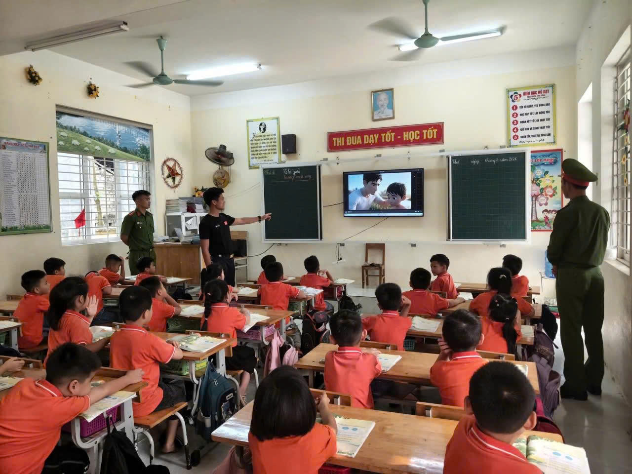 Thanh Hóa: Tăng cường kỹ năng sống cho học sinh qua hoạt động tuyên truyền kiến thức, kỹ năng PCCC và CNCH
