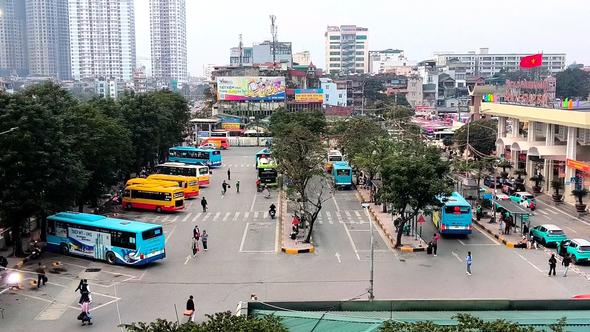 Hà Nội dự kiến tăng cường khoảng 500 xe khách phục vụ cao điểm dịp lễ 30/4 - 1/5