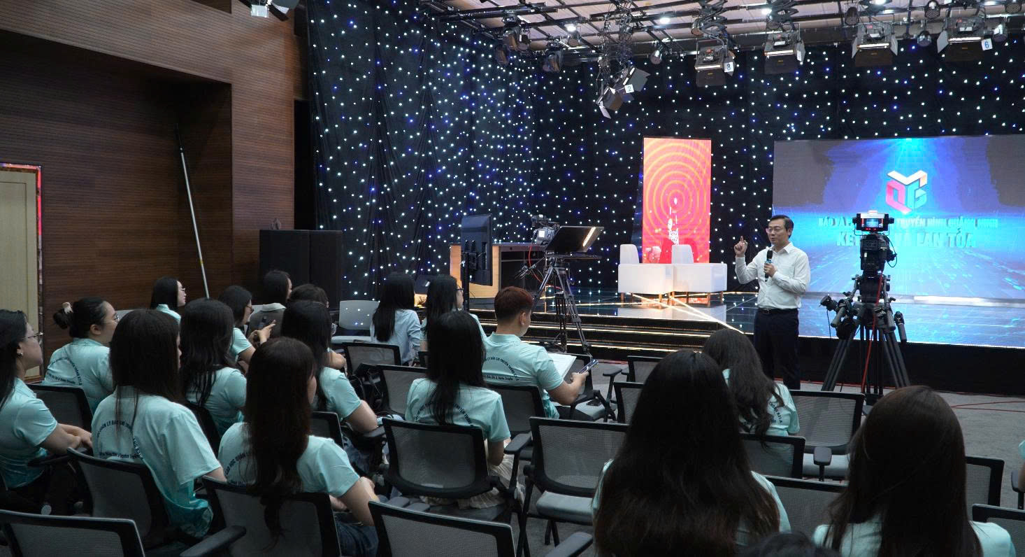 Học viên cao học Báo chí K31.1A: Từ tư duy lý luận đến “thực chiến” đa phương tiện