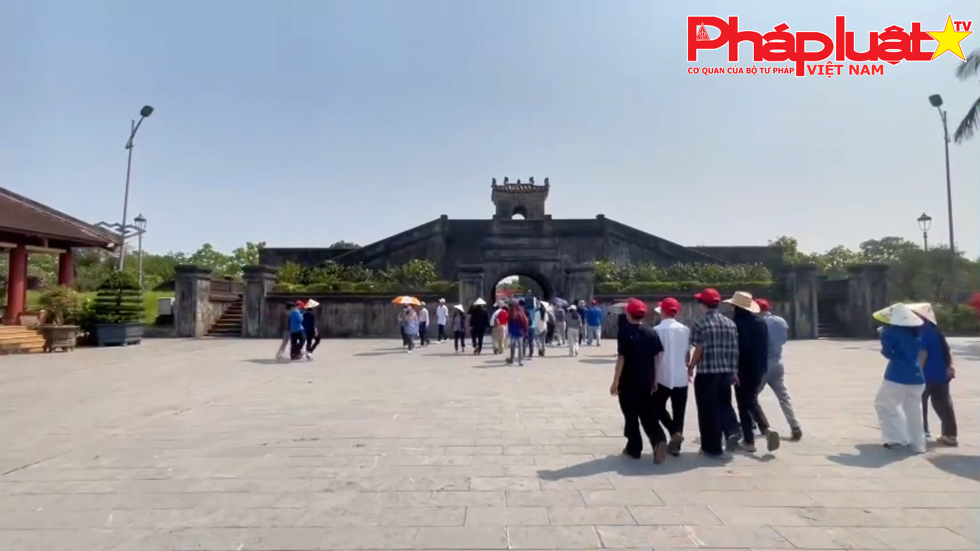 Linh thiêng Thành cổ - nơi mỗi người đến để tri ân những người đã ngã xuống vì hòa bình