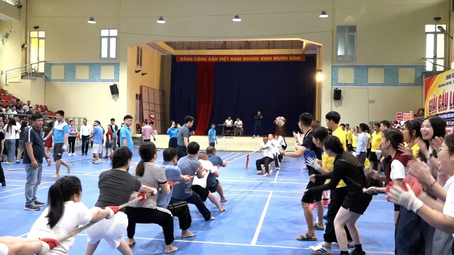 Xã Mỹ Đức sôi nổi giải thi đấu cầu lông - kéo co và hưởng ứng “Tháng công nhân” năm 2026