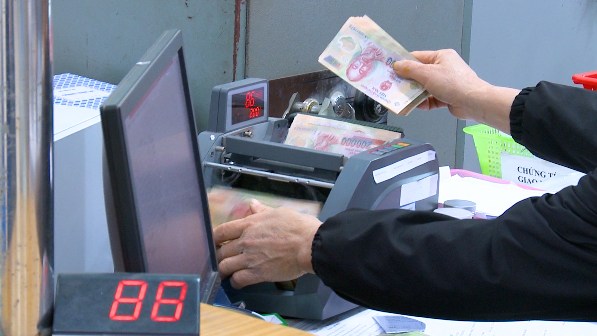 BizNews ngày 29/4/2026: Lương cơ sở dự kiến tăng lên 2,53 triệu đồng, áp dụng từ ngày 1/7/2026