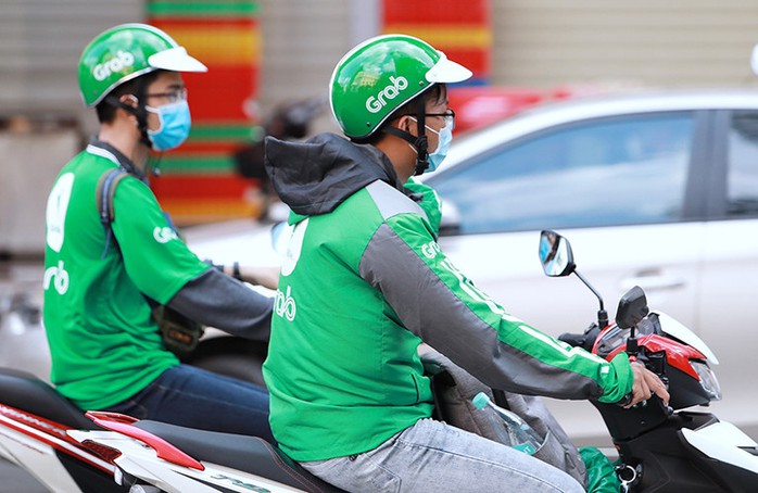 Bản tin An toàn giao thông số 348: Hà Nội đề xuất siết chặt hoạt động xe ôm, shipper chạy xe xăng tại vùng phát thải thấp
