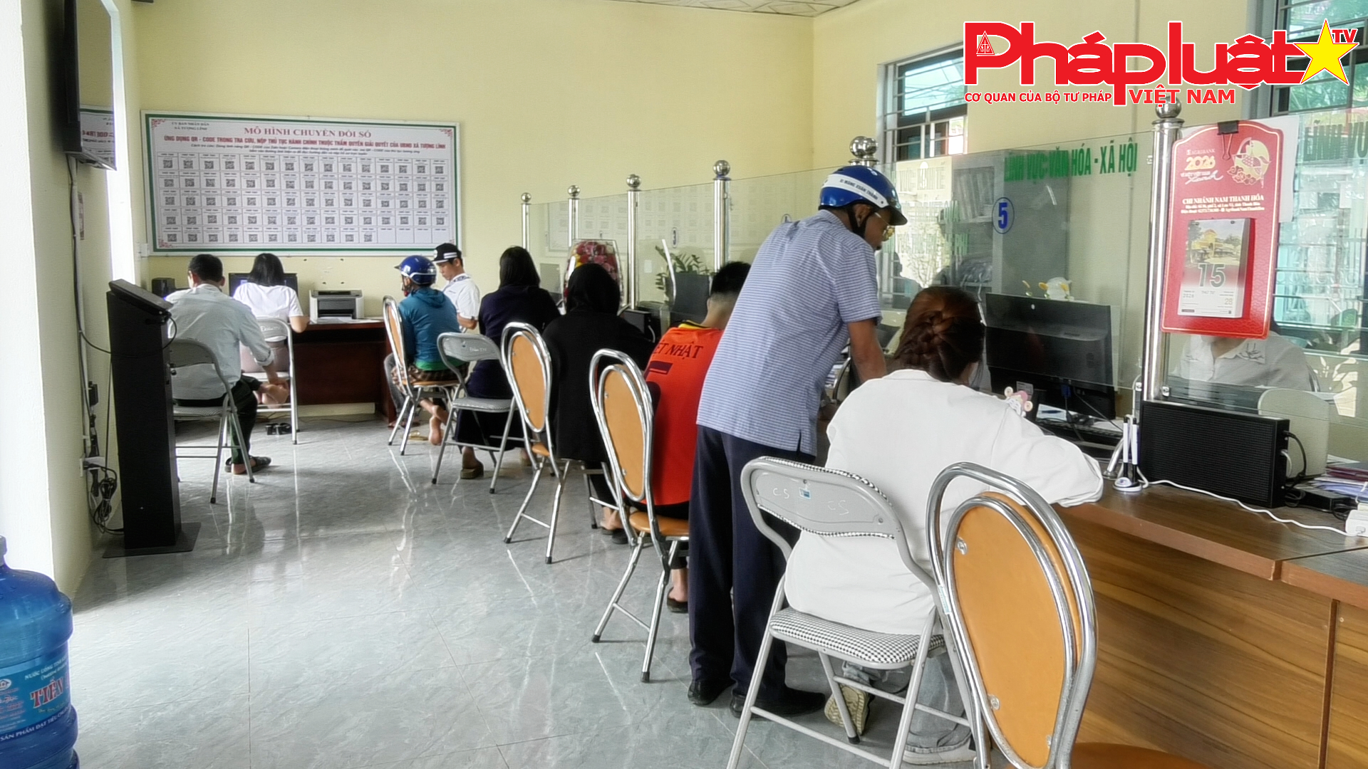 Đồng hành cùng người dân trong giải quyết hồ sơ trực tuyến