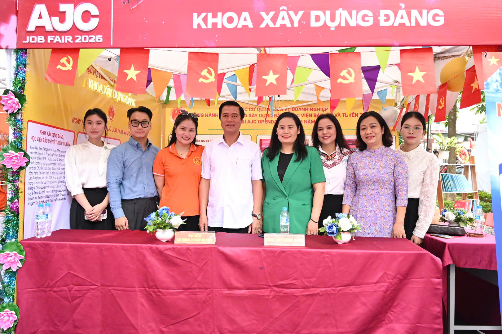 Khoa Xây dựng Đảng kết nối cơ hội nghề nghiệp cho sinh viên tại AJC Job Fair 2026
