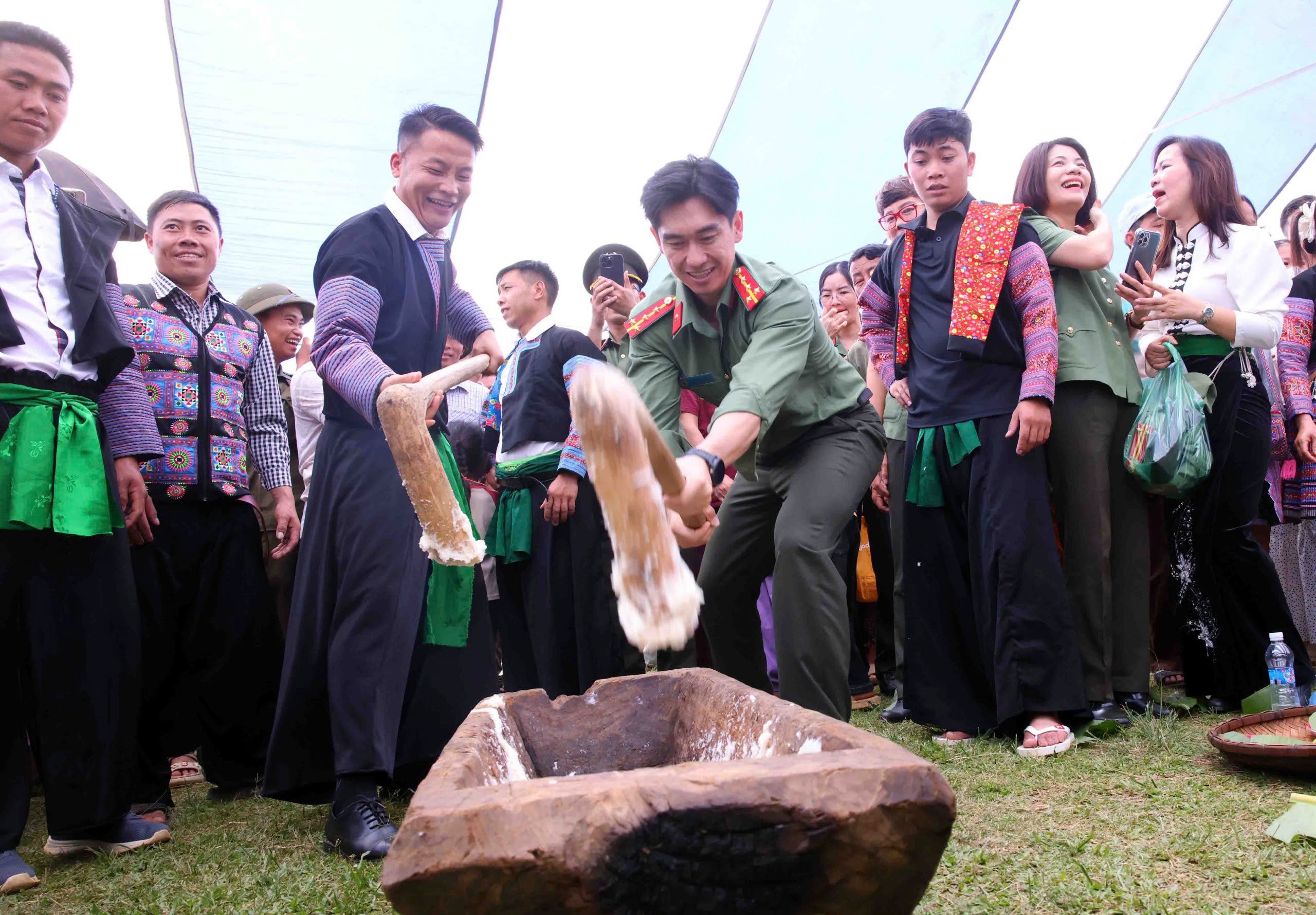 Lan tỏa tinh thần “Vì bình yên bản làng” nơi vùng cao Tây Bắc