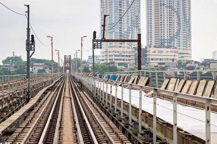 Bản tin An toàn giao thông số 354: Cầu Long Biên sẽ thông xe trở lại từ 27/5 sau gần 2 tháng sửa chữa cấp tốc