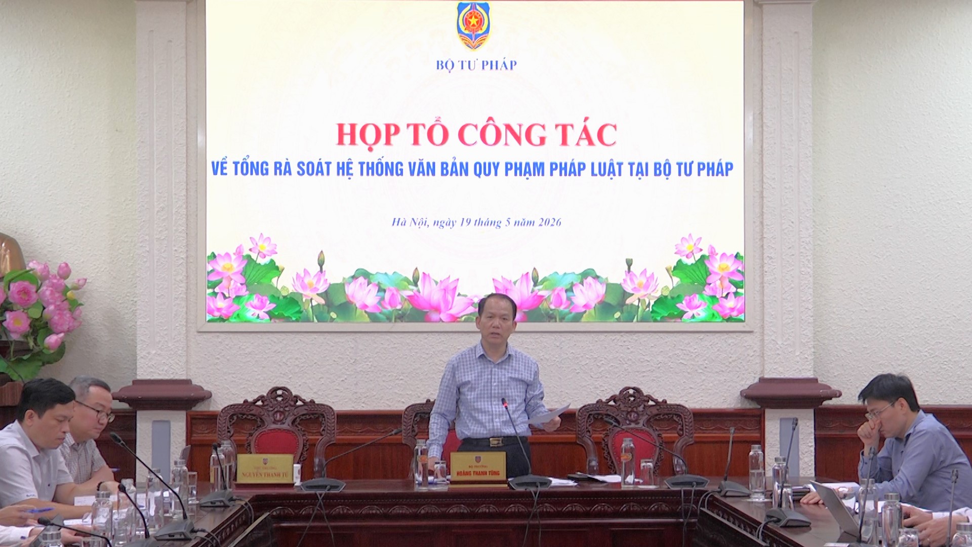 Triển khai tổng rà soát hệ thống VBQPPL tại Bộ Tư pháp: Khẩn trương, nghiêm túc, đảm bảo tiến độ và chất lượng

