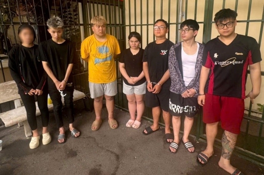Tạm giữ 7 người trong vụ hai nhóm thanh niên đánh nhau trên phố Huế