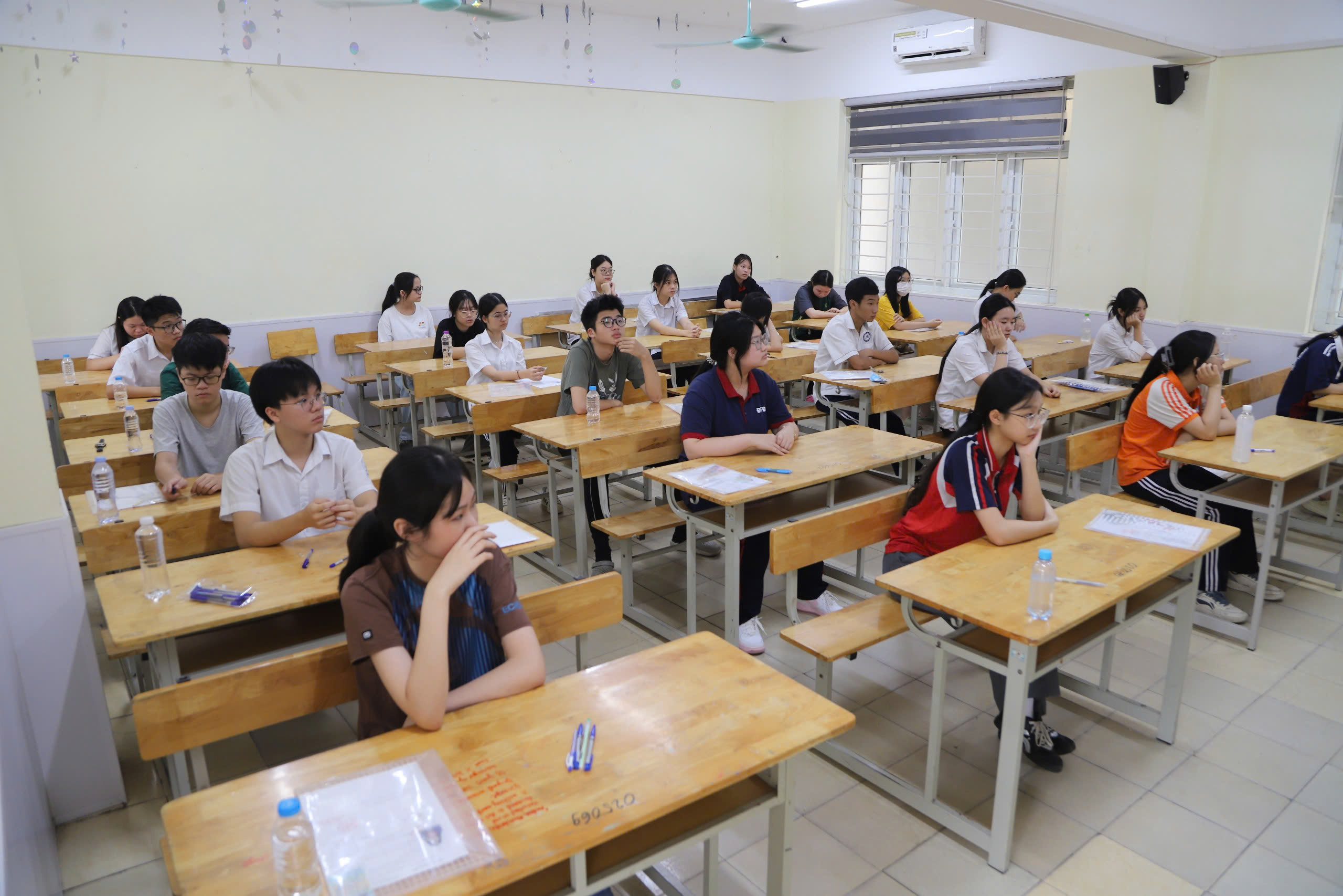 Thi Ngữ văn vào lớp 10 tại Hà Nội: Ghi nhận 1 trường hợp vi phạm quy chế