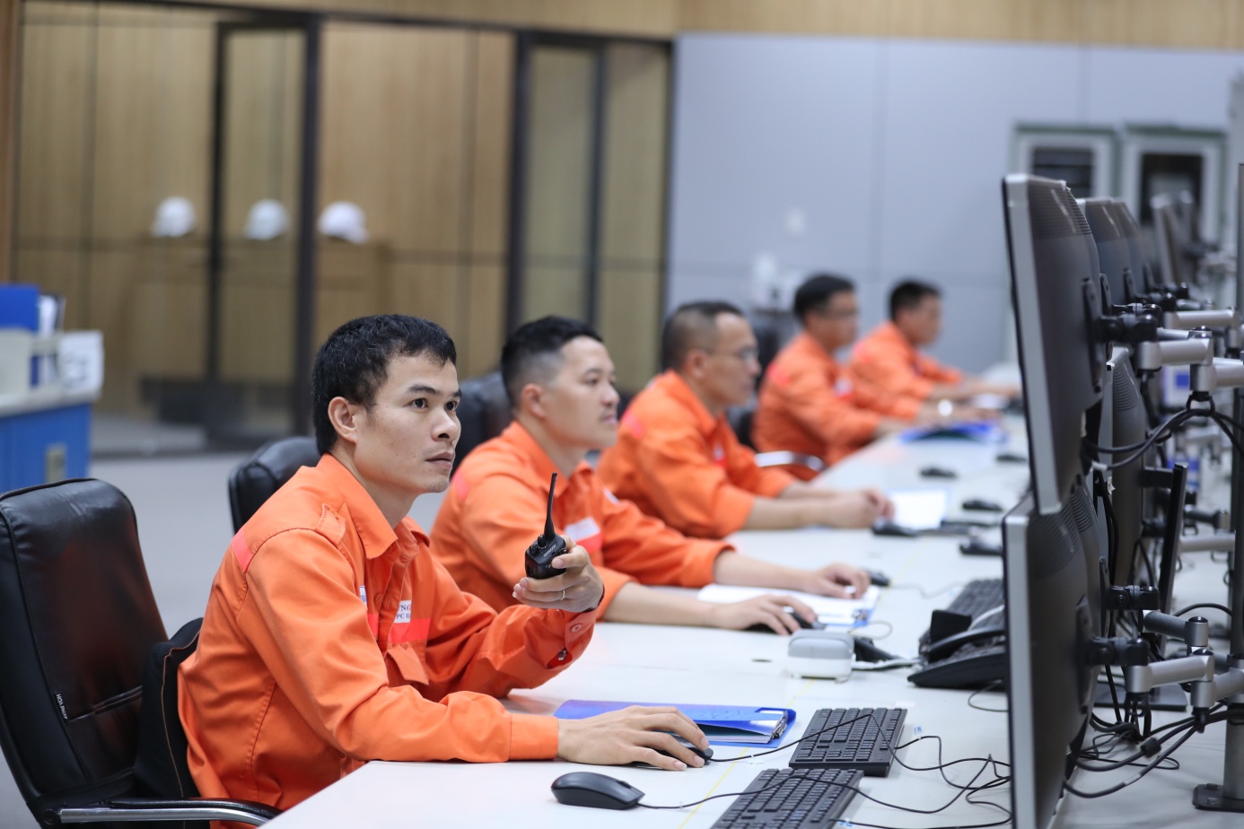 Thẩm định dự án Luật sửa đổi Luật Điện lực: Tháo gỡ vướng mắc, thúc đẩy phát triển ngành điện