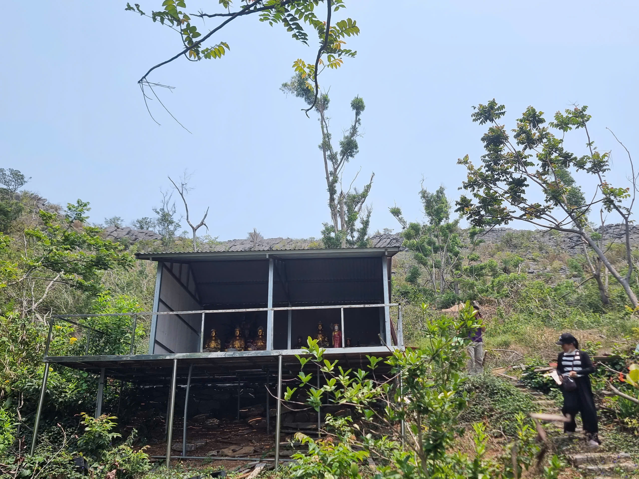 chua linh ung